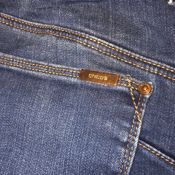 💙👖Chico’s Lifting Straight Leg Jean 💙 - Picture 4 of 5